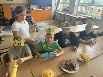 9b7184eb-59f5-47df-9ec8-60c5710bd926