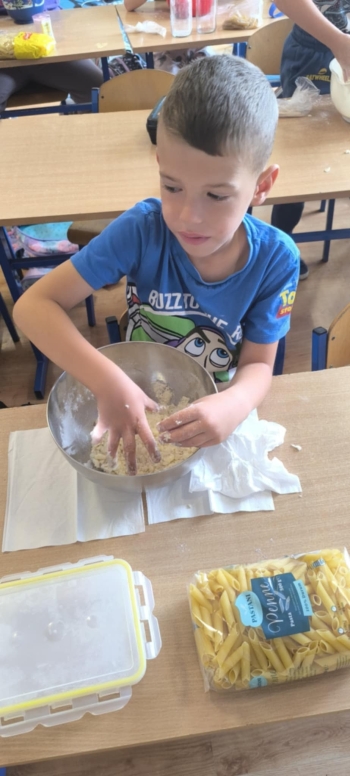 41793f79-d658-4623-af76-7243d98df808