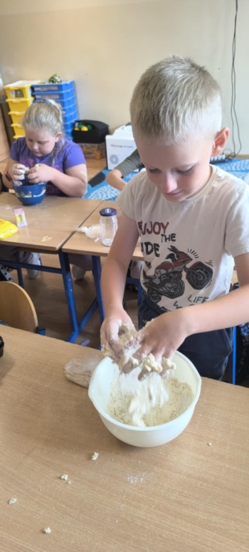 f21da20f-6236-46da-927a-3a1f1a85fecc