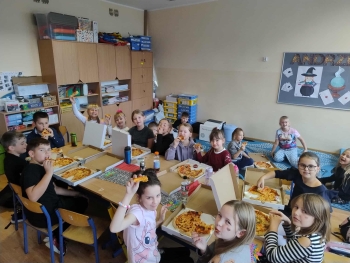 589732632_852535690861339_5327702664850422180_n