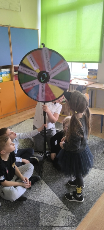 587232894_852539940860914_4604771260842513670_n