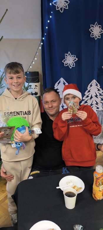 598697367_863549769759931_8305497121566225641_n