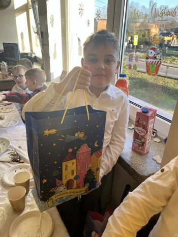 598116179_869264152521826_1980803162118328349_n