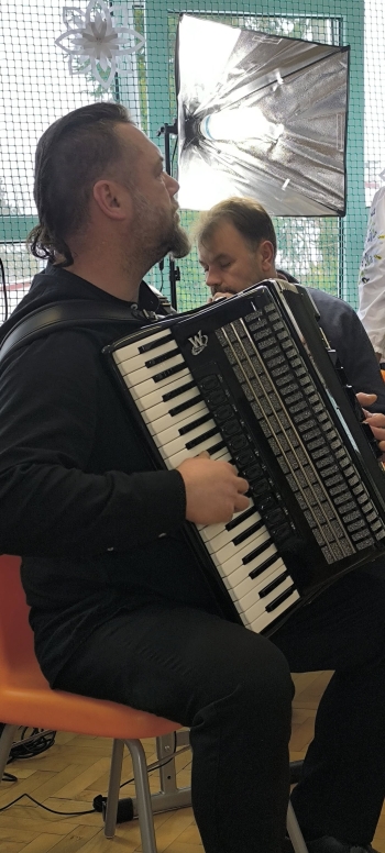 615317548_889678163813758_25547503274342203_n