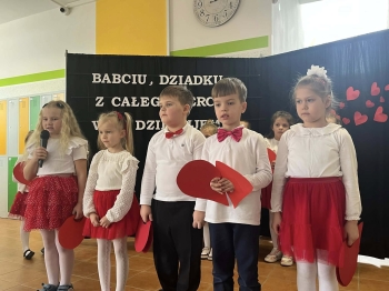 631677947_911829281598646_2261410613124743210_n