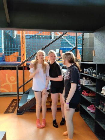 646300175_929379433176964_7168714873847987521_n