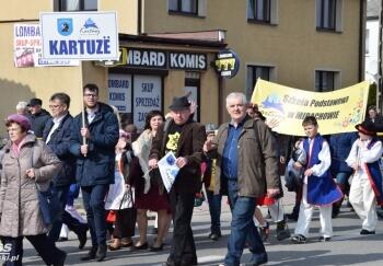 DJK przemarsz ulicami Żukowa (1)