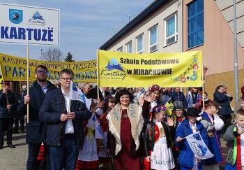 DJK przemarsz ulicami Żukowa (2)