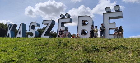 Pożegnanie pierwszego etapu edukacyjnego przez Trzecioklasistów w Parku Gigantów