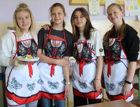 ''LABORATORIA PRZYSZŁOŚCI'' _ KLASA 8 testuje nowy sprzęt!