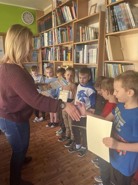 Pasowanie Pierwszoklasistów na czytelnika ?