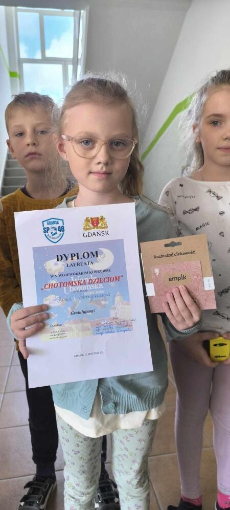 Oliwia Skrzypkowska- uczennica kl.II- Laureatką Wojewódzkiego Konkursu Plastyczn...
